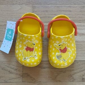 DISNEY NWT Winnie the Pooh Slide On Shoes